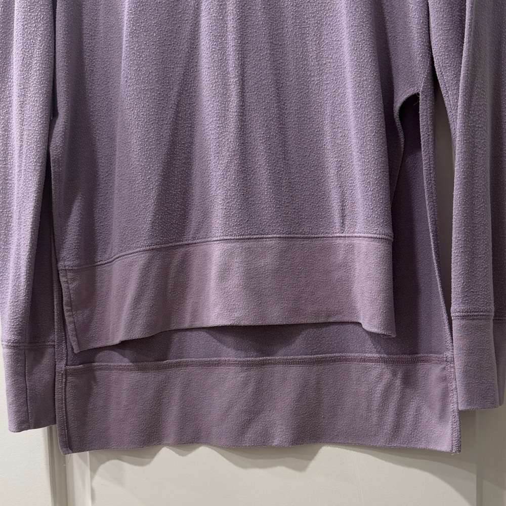 ALO YOGA bobble effect Lavender Long Sleeve Women's Top - Picture 4 of 4